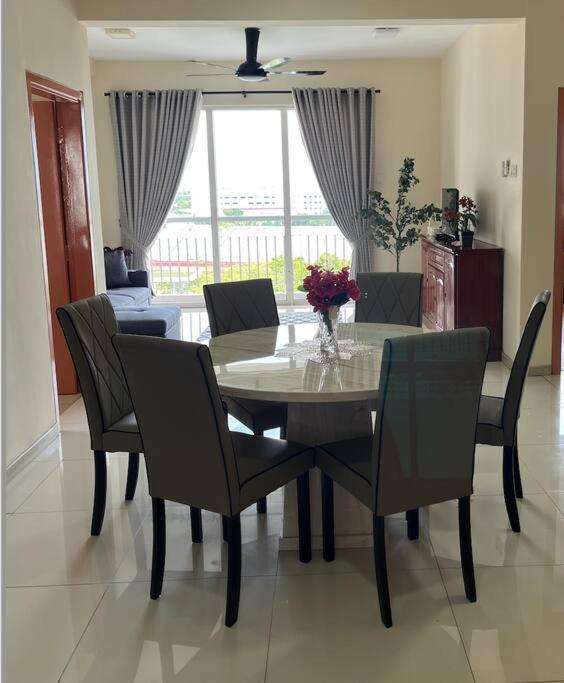 Homestay Ttdi Adina 710 Shah Alam,Sek 13,Msu,3Bedroooms Exterior photo